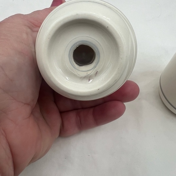 Lenox Chinastone "For the Gray" Pattern Salt and Pepper Shakers - Picture 3 of 8